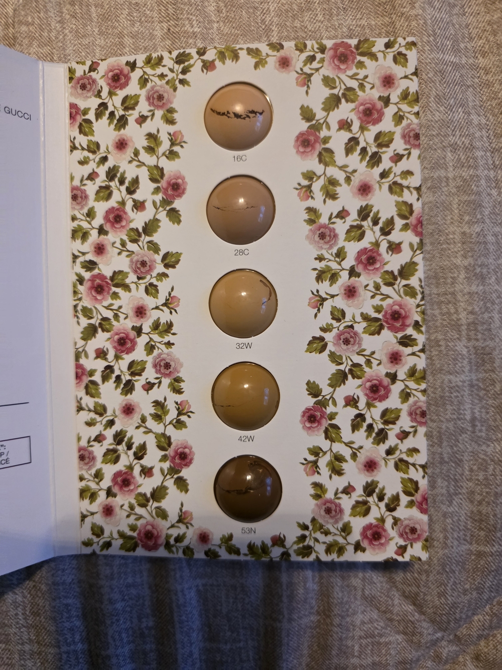 GUCCI Foundation Shade Sample Card -